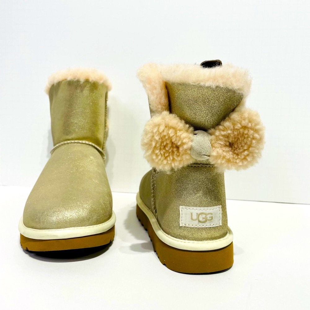 New UGG Women’s Gold Arielle Sparkle Boots Size 8